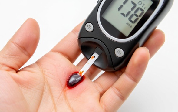 手破口子流的血能测血糖吗