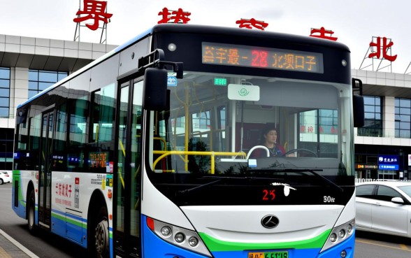 呼市坝口子坐哪路公交车到火车站