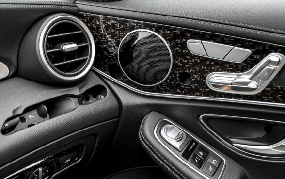 轿车车门上面一个口子怎么弄下来的,车门盖板怎么拆卸 轿车车门上面一个口子怎么弄下来的