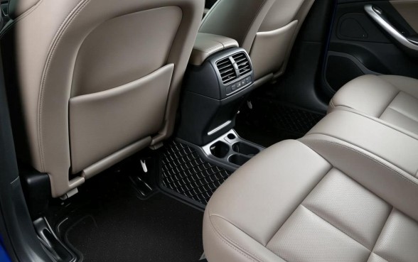 朗动前排座椅下面的口子是干嘛的