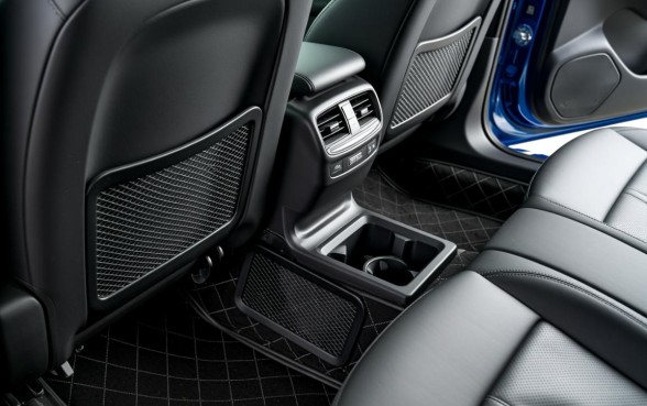 朗动前排座椅下面的口子是干嘛的