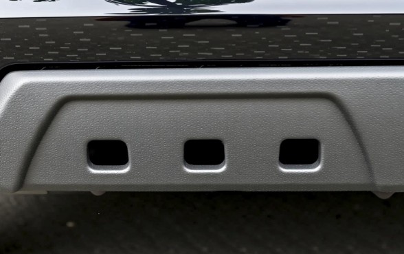 车门下边的三个小口子是什么意思