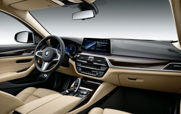 宝马5系后排空调下面口子干嘛用的,隐藏功能有哪些 宝马5系后排空调下面口子干嘛用的