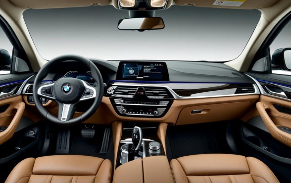 宝马5系后排空调下面口子干嘛用的,隐藏功能有哪些 宝马5系后排空调下面口子干嘛用的