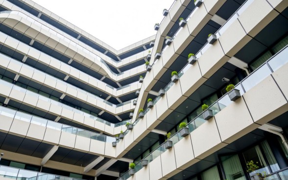 来分期24小时人工客服电话是多少