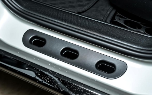 车门下边的三个小口子叫什么