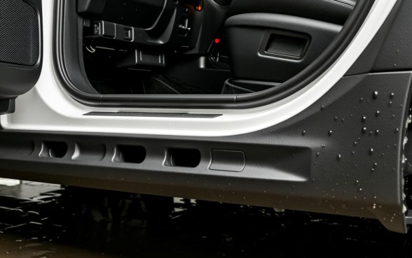 车门下边的三个小口子叫什么